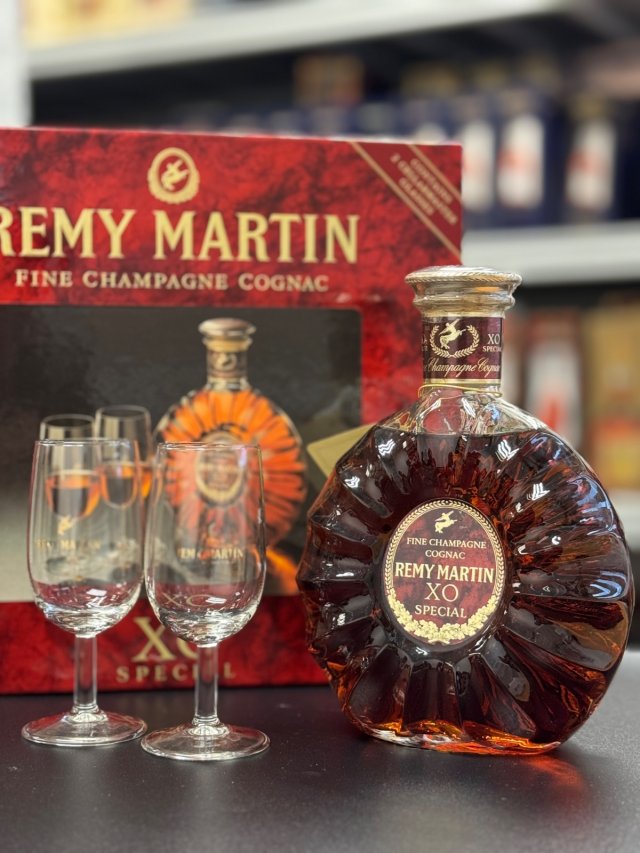 3本 LARSEN REMY MARTIN CAMUS コニャック 3本 REMY MARTIN CAMUS コニャック（3本 LARSEN REMY MARTIN